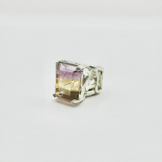 Anillo Ametrino